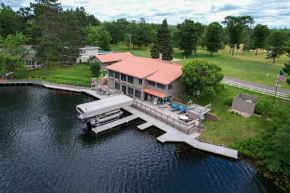 Spacious Danbury Home with Direct Lake Access!